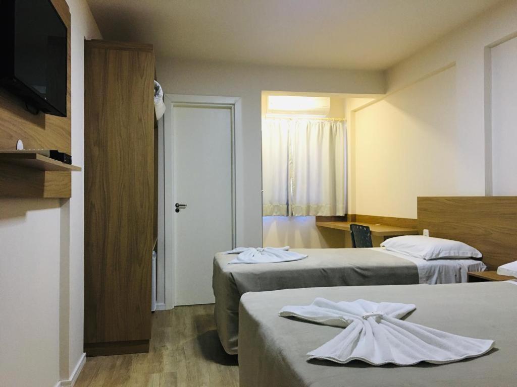 Hotel Paris クリティバノス エクステリア 写真